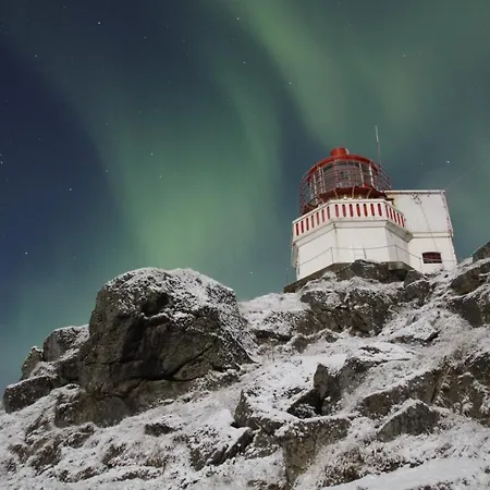 Littleisland Lighthouse Hotel *